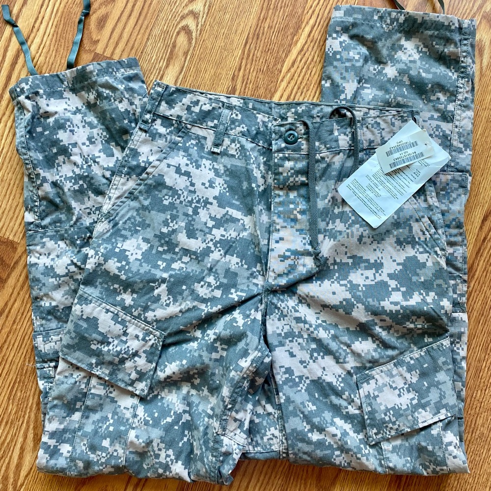 NWT Camouflage Cargo Pants